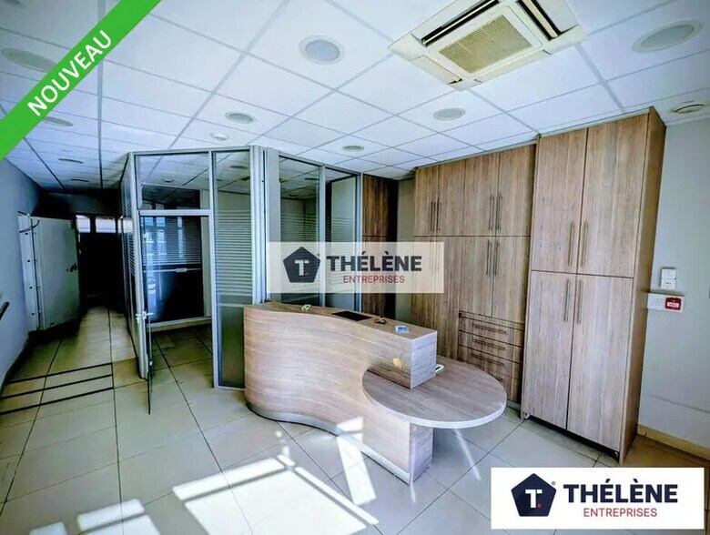 Retail in Lunel for lease - Interior Photo - Image 3 of 11