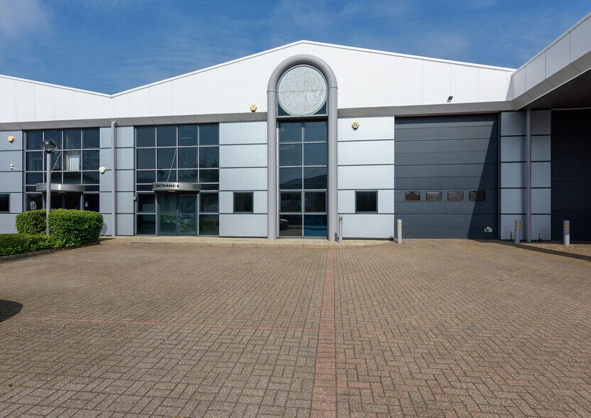 Pedmore Rd, Brierley Hill à louer - Photo du bâtiment - Image 1 de 5