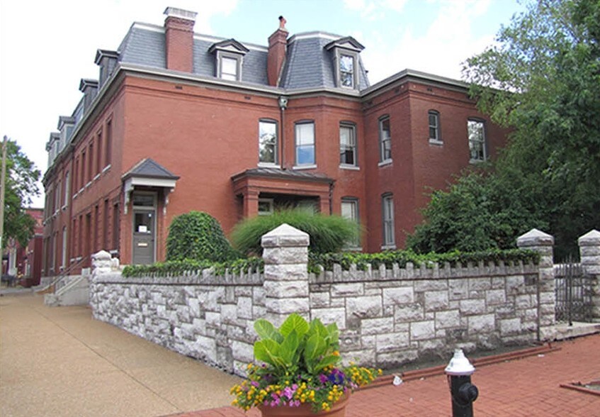 807 Geyer Ave, Saint Louis, MO à vendre - Photo du bâtiment - Image 2 de 4