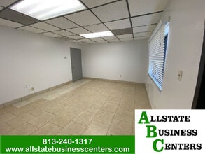 104 W Seneca Ave, Tampa, FL à louer Photo intérieure- Image 2 de 5