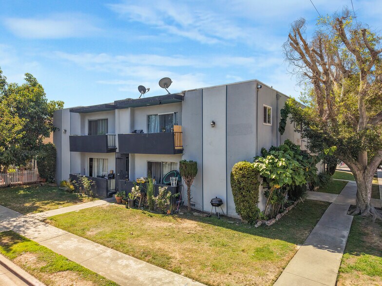 1596 W 24th St, Los Angeles, CA for sale - Building Photo - Image 1 of 10