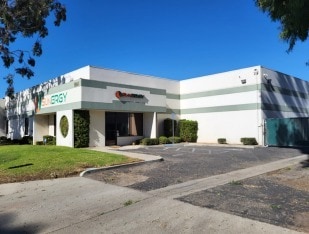 1641 Commerce St, Corona, CA for lease - Primary Photo - Image 1 of 4