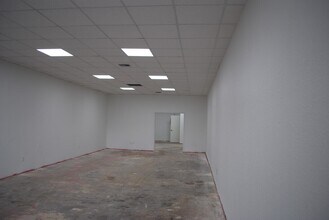 1703-1747 NW 38th Ave, Lauderhill, FL for lease Interior Photo- Image 2 of 2