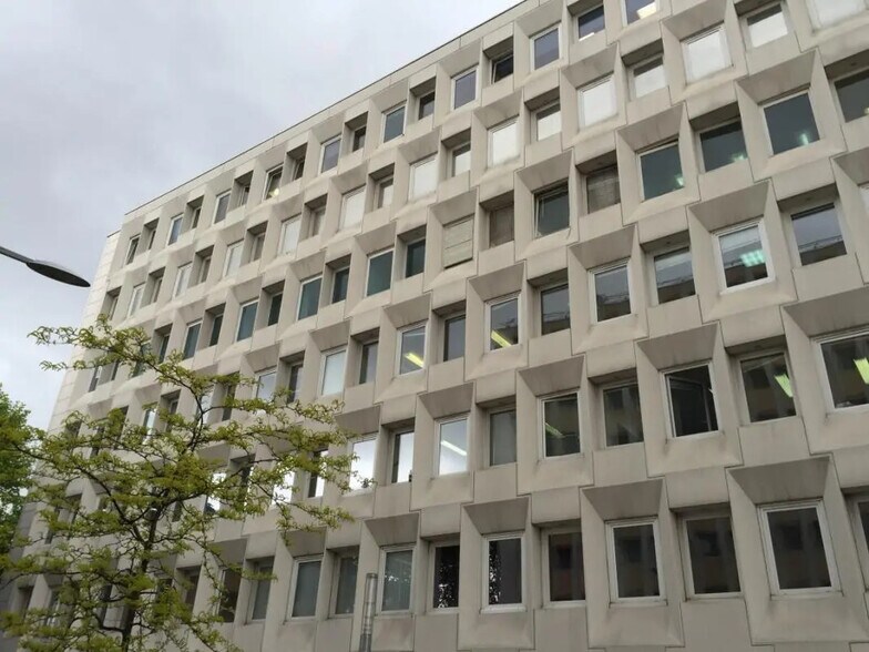 1 Voie Felix Eboue, Créteil à vendre - Photo du bâtiment - Image 2 de 8