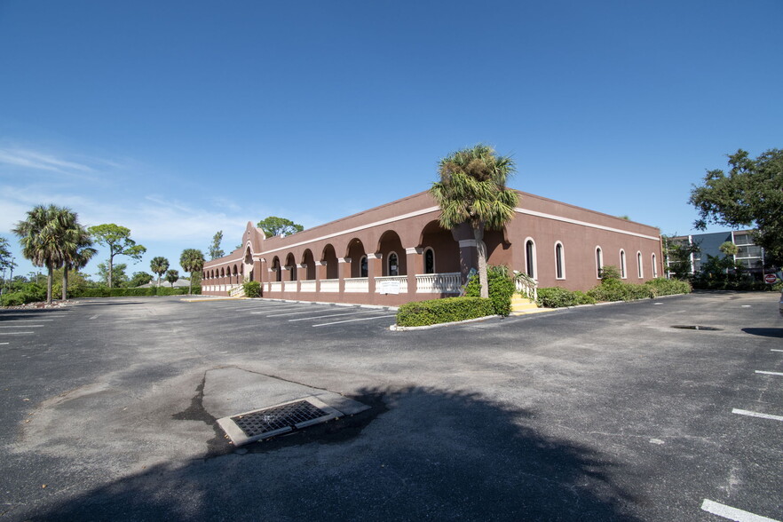 2484 Caring Way, Port Charlotte, FL for lease - Building Photo - Image 3 of 11