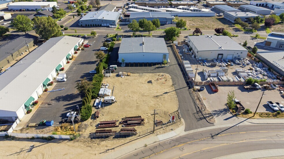 5215 N Alworth St, Garden City, ID à vendre - Photo du bâtiment - Image 2 de 5