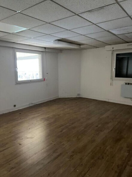 100 Rue Du Port, Aubervilliers à louer - Photo intérieure - Image 3 de 5