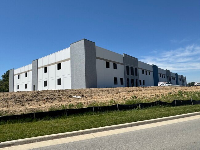 Plus de détails pour 20340 Grassy Branch Rd, Westfield, IN - Industriel à louer