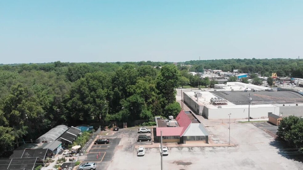 434 W 85th St, Kansas City, MO à louer - Vidéo sur l’inscription commerciale - Image 2 de 7