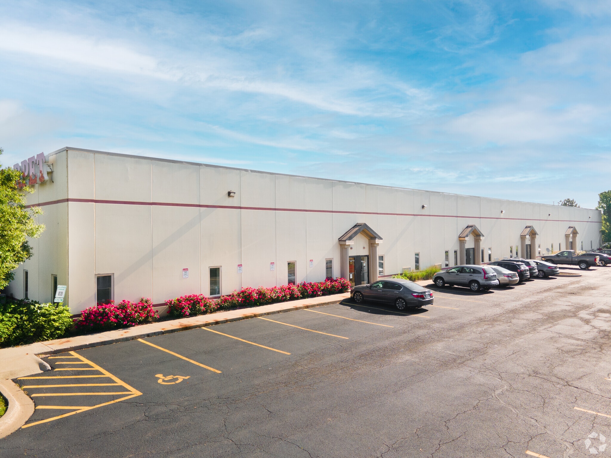 32-50 E Montrose Dr, Romeoville, IL for lease Primary Photo- Image 1 of 7
