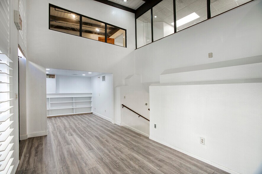 8160 E Butherus Dr, Scottsdale, AZ à vendre - Photo du bâtiment - Image 2 de 15