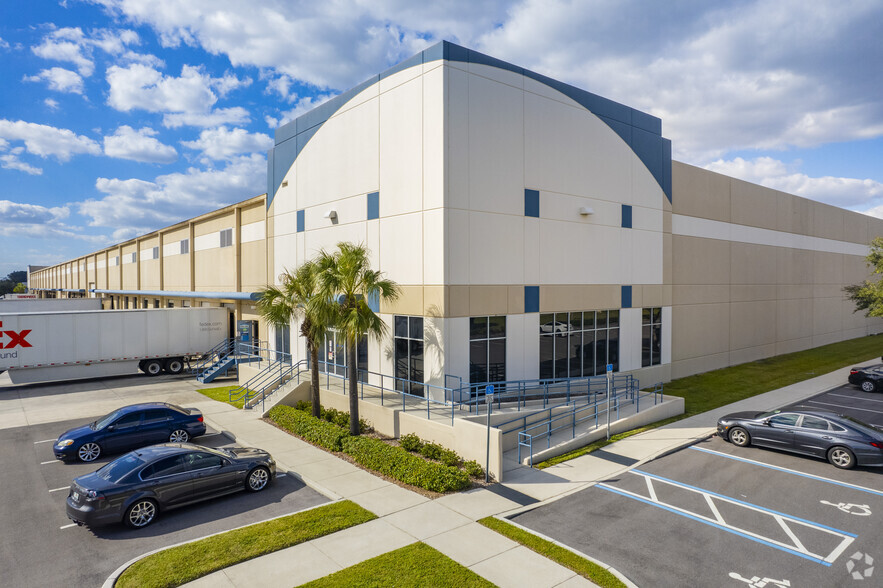 4531-4561 Madison Industrial Ln, Tampa, FL à louer - Photo du b timent - Image 3 de 9