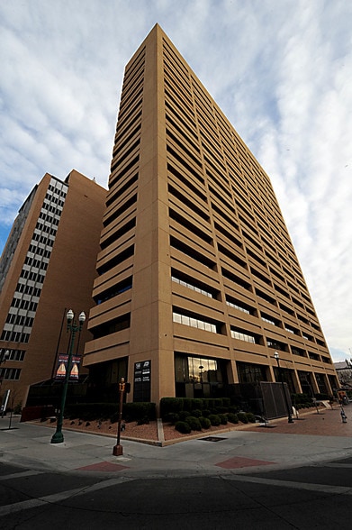 100 N Stanton St, El Paso, TX for lease - Building Photo - Image 3 of 26