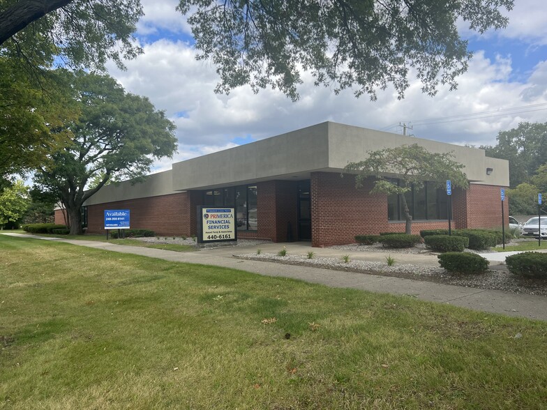 26060 Southfield Rd, Lathrup Village, MI for lease - Building Photo - Image 1 of 3