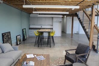 1345 Orizaba Ave, Long Beach, CA for lease Interior Photo- Image 2 of 9