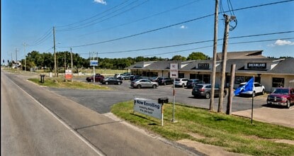 520 N Broadway St, Joshua, TX for lease Interior Photo- Image 2 of 4