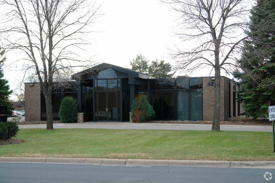 5215 Edina Industrial Blvd, Edina, MN à vendre - Photo principale - Image 1 de 1