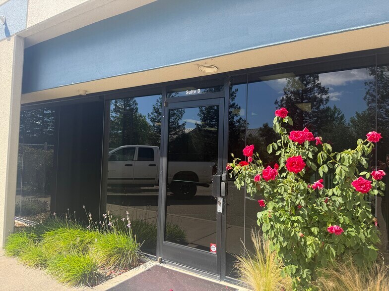 5793 Skylane Blvd, Windsor, CA à vendre - Photo du bâtiment - Image 2 de 13