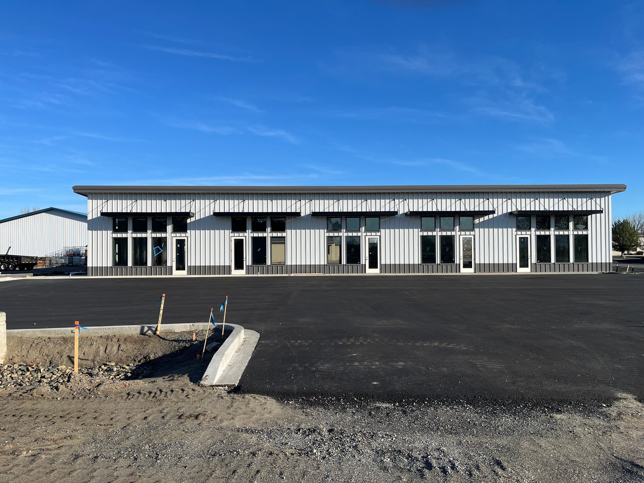 2385 Robertson Dr, Richland, WA for lease Interior Photo- Image 1 of 2