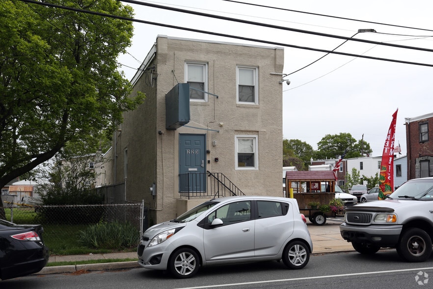 223 Governor Printz Blvd, Lester, PA à louer - Photo du bâtiment - Image 3 de 3