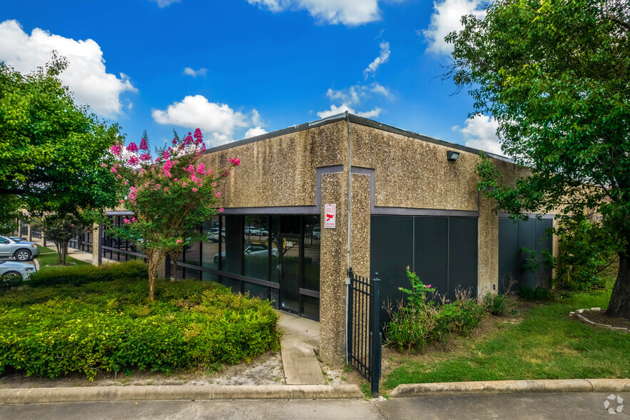 4210-4290 Lockfield St, Houston, TX for lease - Primary Photo - Image 1 of 3