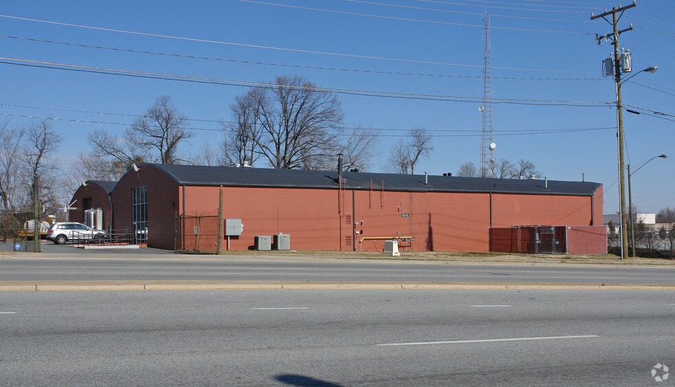 1918 W Gate City Blvd, Greensboro, NC for sale - Building Photo - Image 3 of 4