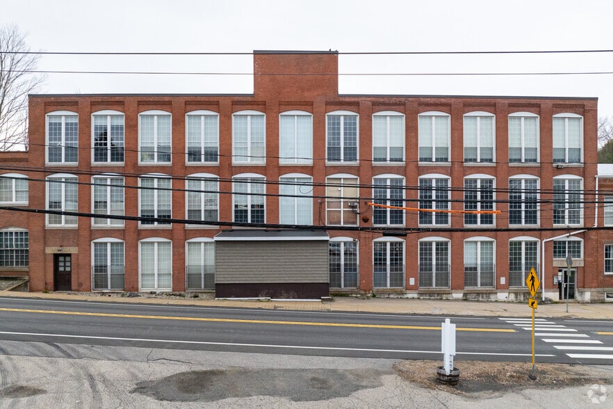 156 River Rd, Willington, CT à louer - Photo principale - Image 1 de 6