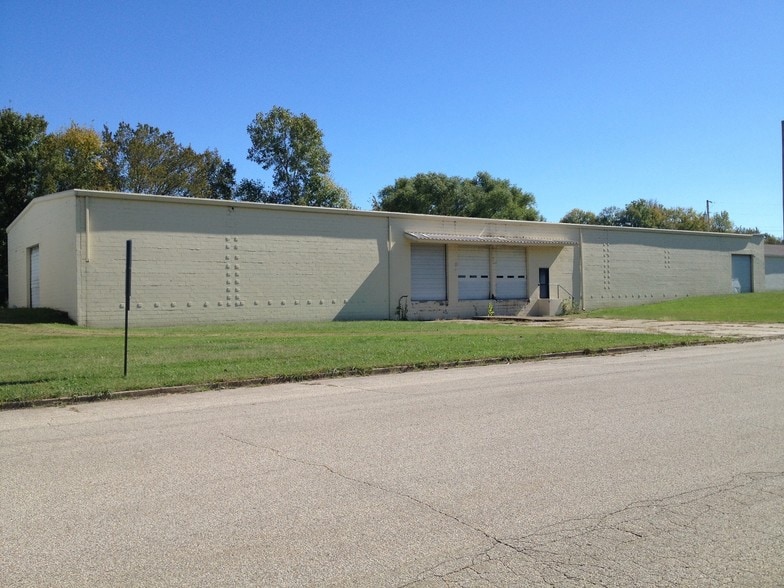 905 N 1st St, Union City, TN for lease - Building Photo - Image 2 of 5