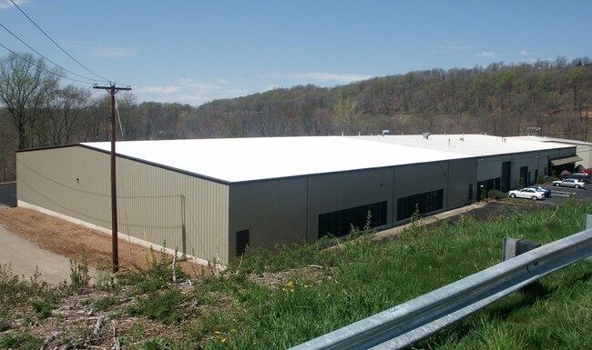 Plus de détails pour 21 Commerce Dr, North Branford, CT - Industriel à louer