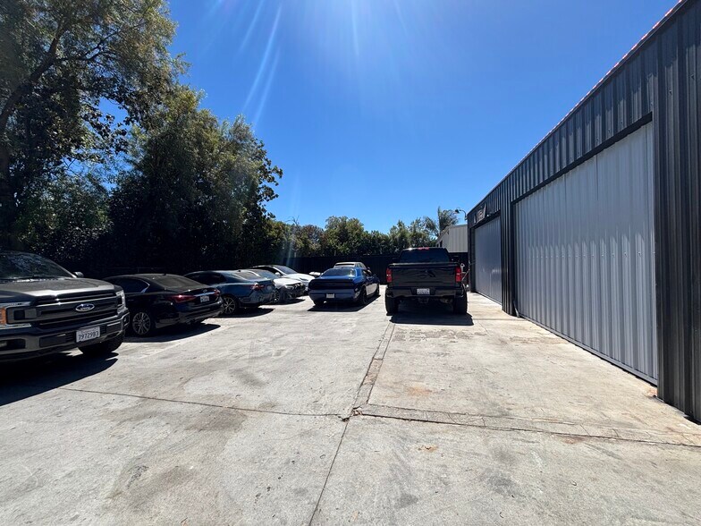561 N Palm Ave, Hemet, CA à vendre - Photo du bâtiment - Image 3 de 11