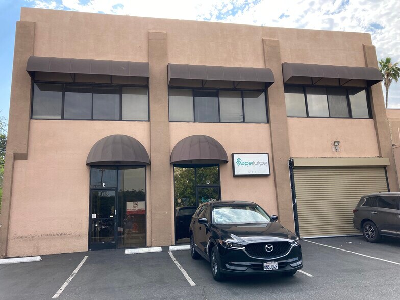 550-555 Riverdale Dr, Glendale, CA for lease - Building Photo - Image 2 of 12