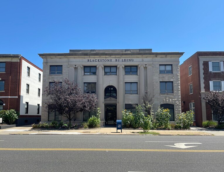 1527 Franklin Ave, Mineola, NY à louer - Photo du bâtiment - Image 1 de 70
