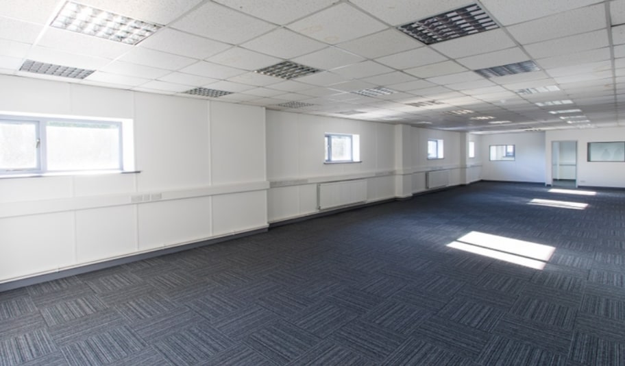 6 Bescot Crescent, Walsall for lease - Interior Photo - Image 3 of 3