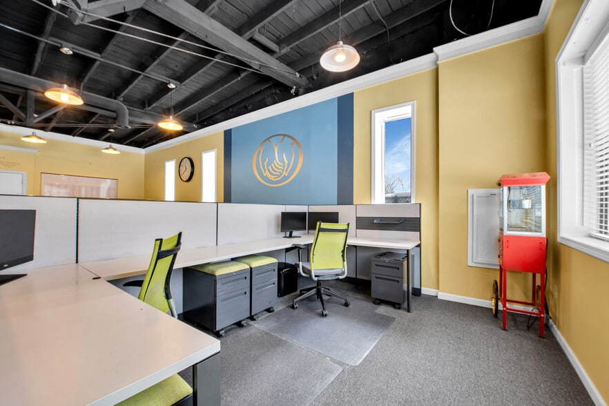 3048 W Clarkston Rd, Lake Orion, MI à louer - Photo intérieure - Image 3 de 27