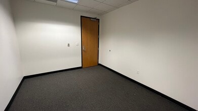 24404 S Vermont Ave, Harbor City, CA for lease Interior Photo- Image 2 of 2