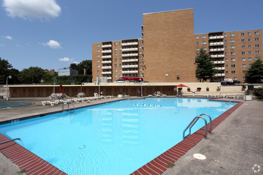 3701 Conshohocken Ave, Philadelphia, PA à louer - Photo du bâtiment - Image 3 de 37