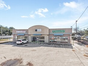 2475 E Bay Dr, Largo, FL à louer Photo du bâtiment- Image 2 de 23