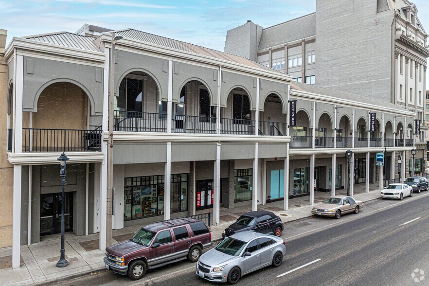 309 E Yakima Ave, Yakima, WA à louer - Photo du bâtiment - Image 3 de 7