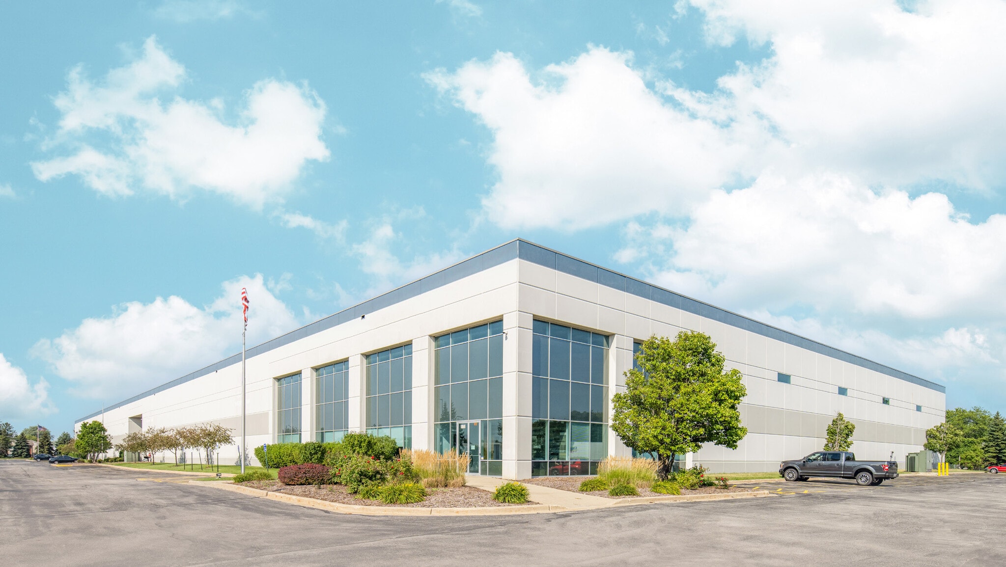 5150 International Dr, Cudahy, WI for lease Building Photo- Image 1 of 7
