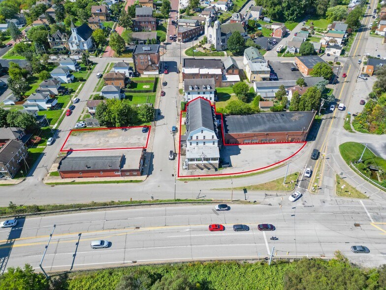 1 Main St, Lyndora, PA à louer - Photo du bâtiment - Image 3 de 10