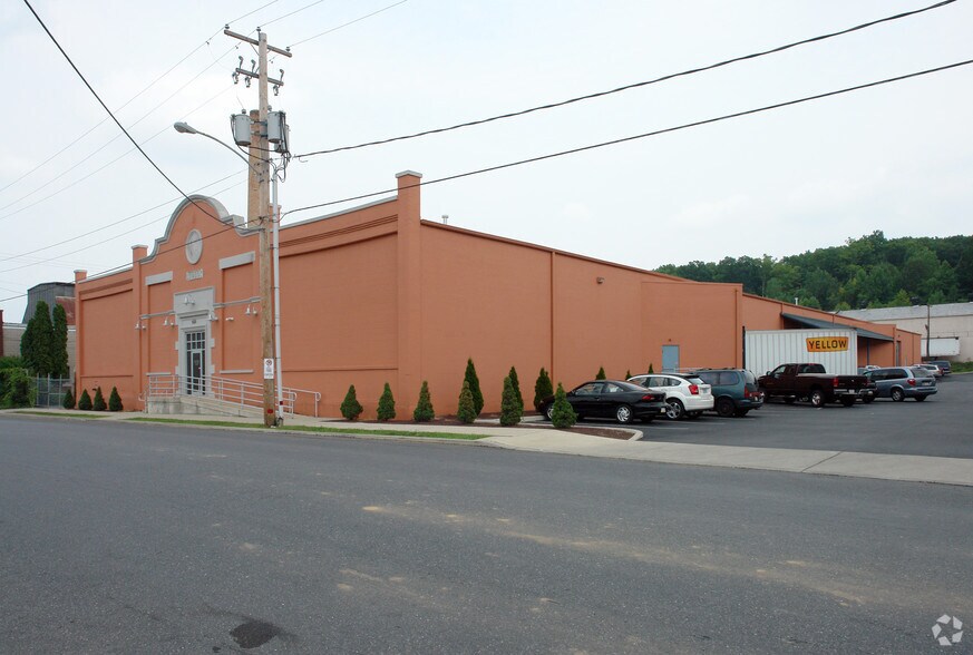 401 S Carlisle St, Allentown, PA à vendre - Photo du bâtiment - Image 3 de 5