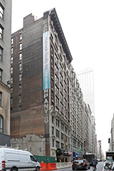53 W 36th St, New York, NY à louer - Photo du bâtiment - Image 3 de 4