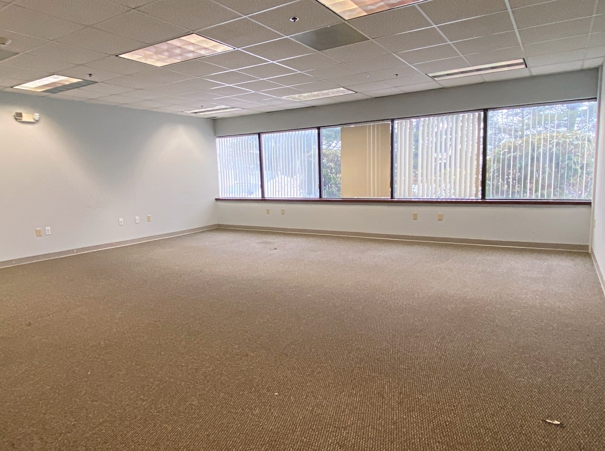 7 McKay Ave, Winchester, MA for lease Interior Photo- Image 1 of 1