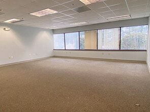 7 McKay Ave, Winchester, MA for lease Interior Photo- Image 1 of 1