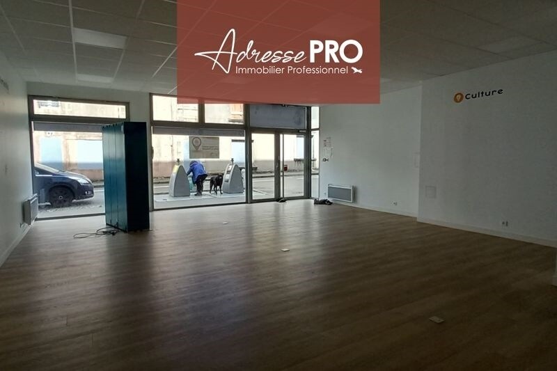Retail in Plougastel Daoulas for lease Interior Photo- Image 1 of 2