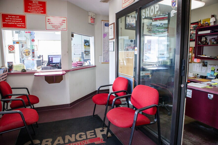 325 1st St, Toledo, OH à vendre - Hall d’entrée - Image 3 de 36