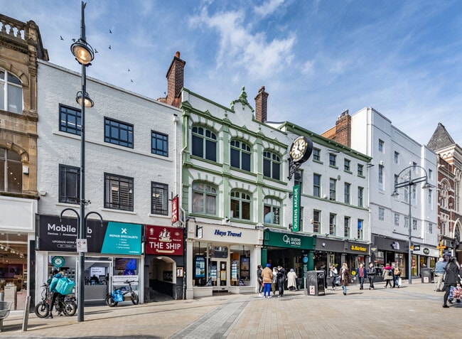 Plus de détails pour Briggate, Leeds - Commerce de détail à louer