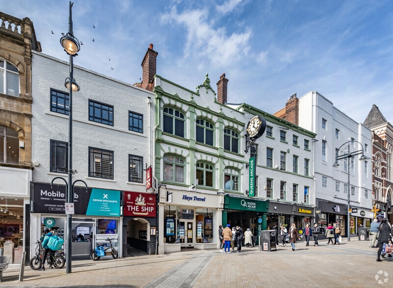 Briggate, Leeds for lease - Building Photo - Image 3 of 27