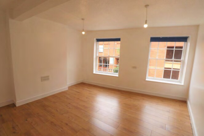 24 Angel Crescent, Bridgwater for sale - Interior Photo - Image 2 of 6