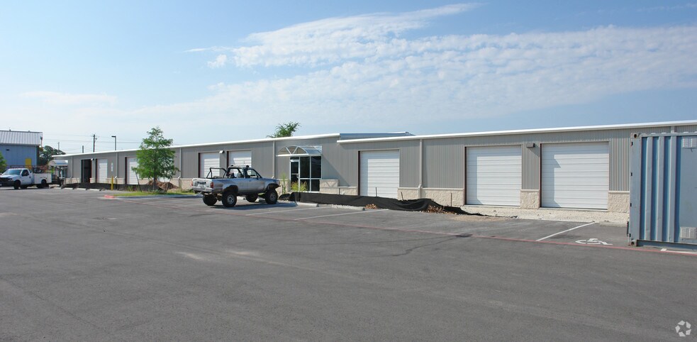 8708 S Congress Ave, Austin, TX à louer - Photo du bâtiment - Image 2 de 3